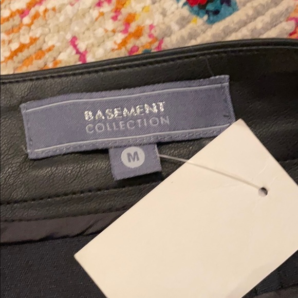 Mini leather skirt - Picture 3 of 4